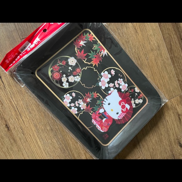 HELLO KITTY-Imported (NWT) Large Japanese Design Tray - Picture 6 of 11